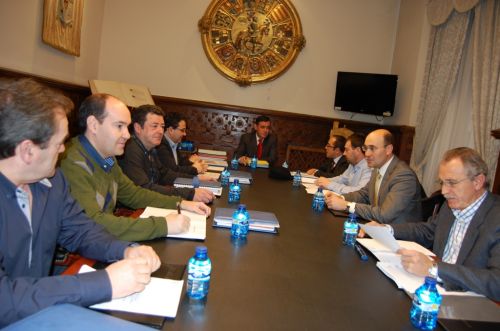 LA COMISIÓN DE HACIENDA DE LA DIPUTACIÓN DICTAMINA FAVORABLEMENTE LOS PRESPUESTOS PARA 2013 DE 48 MILLONES DE EUROS